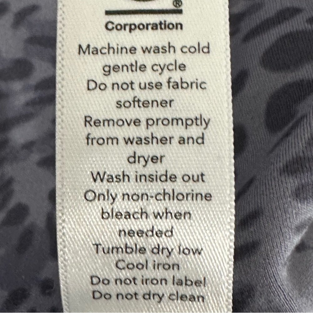 Athleta Salutation Printed Crop Jogger Purple Gray Pockets - Picture 10 of 11